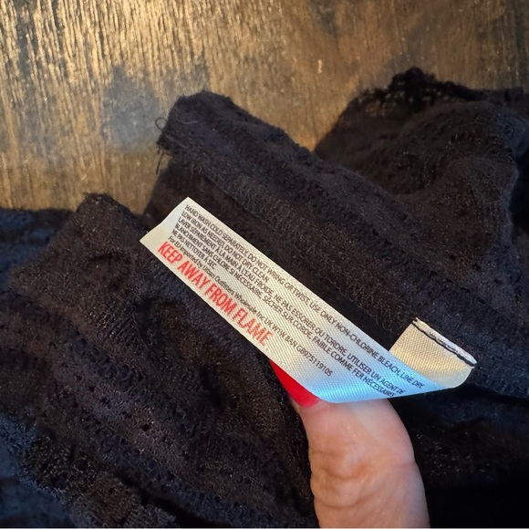 Free People Textured Pucker Lace Top Black S like new - Picture 5 of 5